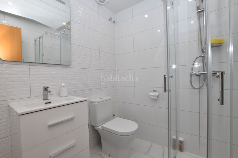 Foto e5533adb-45b7-4e97-b3b1-042c6bb31071. Casa adossada amb piscina a Algorfa