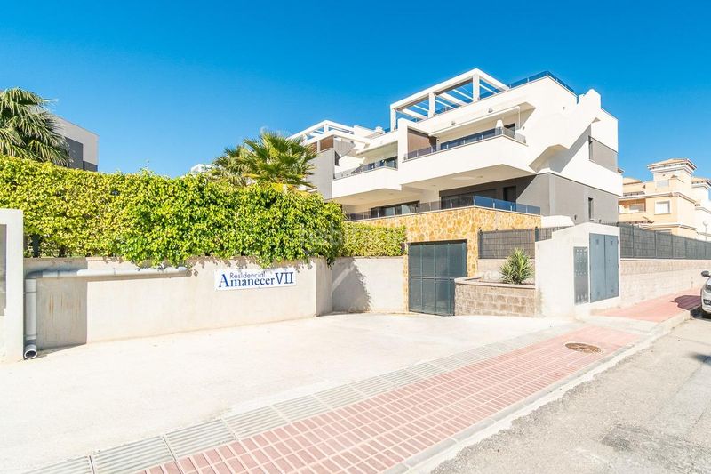 Foto d1524499-fd23-4696-80bc-7837d29e51d2. Àtic amb piscina a Los Almendros Orihuela