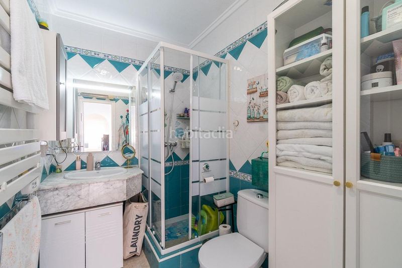 Foto b180be33-8366-47a3-b940-fe8ff9315ac0. Casa aparellada amb piscina a Playa Flamenca Orihuela