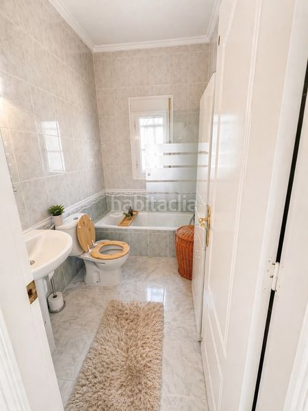 Foto 6824edf9-e2ee-4e64-817e-0a725e4e93f6. Xalet amb piscina a Rojales