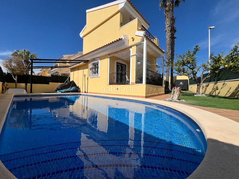 Foto dd10d7ac-4745-4f37-832f-5da8be76f75a. Xalet amb aparcament piscina a Lomas de Cabo Roig - Los Dolses Orihuela