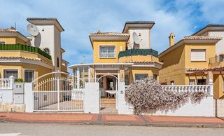 Chalet in Algorfa. ...