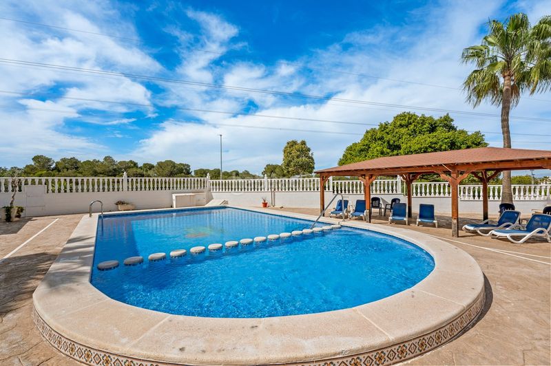 Foto 9e0beda9-f9c7-4920-9ac9-65c0c9f419f7. Xalet amb piscina a Algorfa