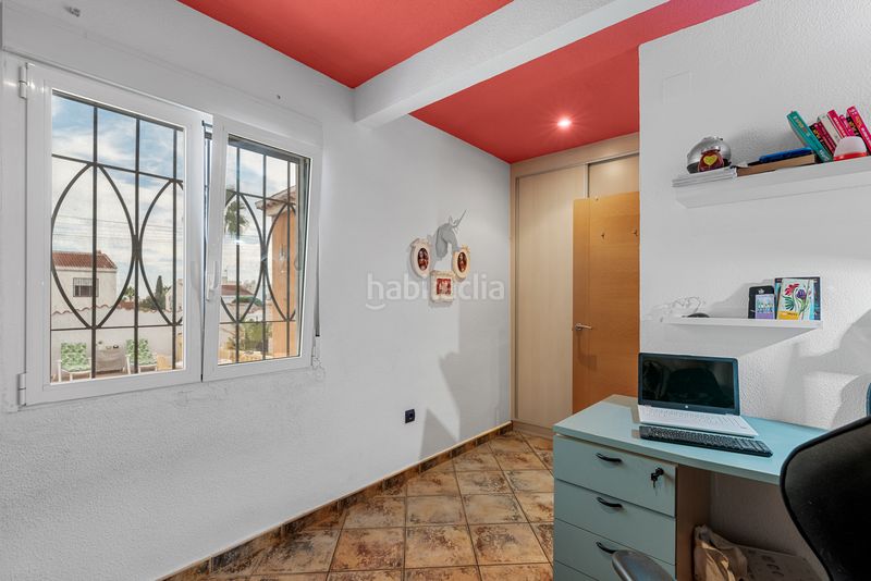 Foto 77f09854-e042-4651-b645-5a887f4055eb. Chalet ... en Rojales