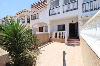 Casa adossada a Los Balcones y los Altos. La cintildeuelica en punta prima duplex de ampnbsp73 m2 orientac