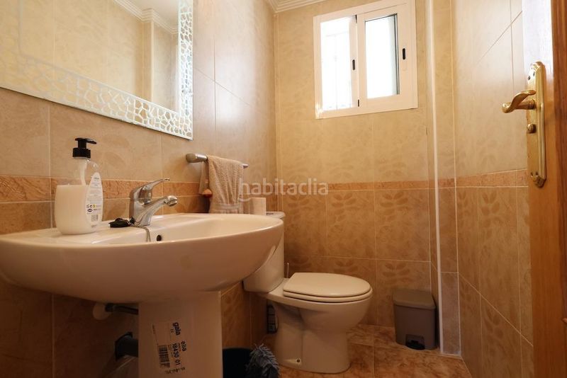Foto 54325b2b-09a0-4e7f-9619-888513560150. Casa adossada amb piscina a Los Balcones y los Altos Orihuela