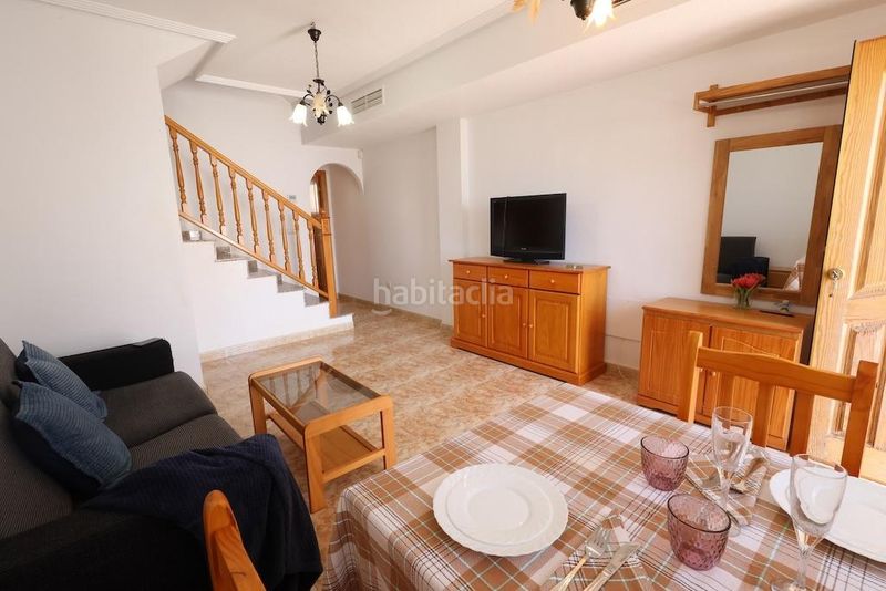 Foto bbf3c1c0-c13c-462c-b20d-aeded8994d8b. Casa adossada amb piscina a Los Balcones y los Altos Orihuela