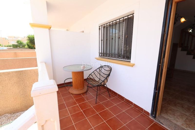 Foto d6bc79c8-c98c-45b0-9747-9a97aa040881. Casa adossada amb piscina a Los Balcones y los Altos Orihuela