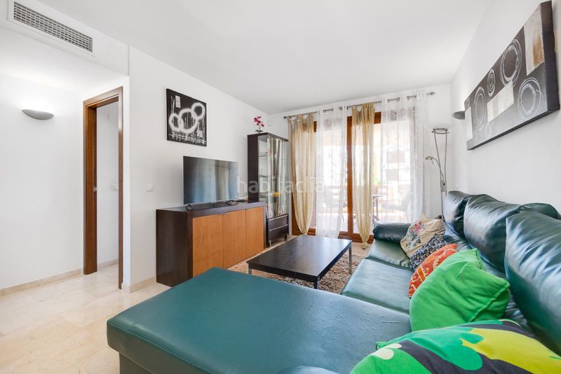 Foto 1e85b01f-dbed-45d1-8683-19cde784f023. Apartament amb piscina a Punta Prima Torrevieja