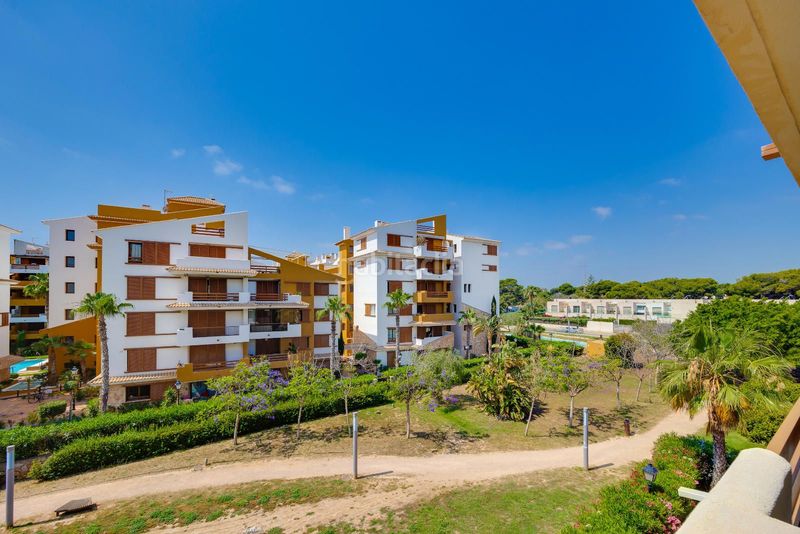 Foto cde6fa35-3801-4786-bfc6-a951c540fd92. Apartament amb piscina a Punta Prima Torrevieja