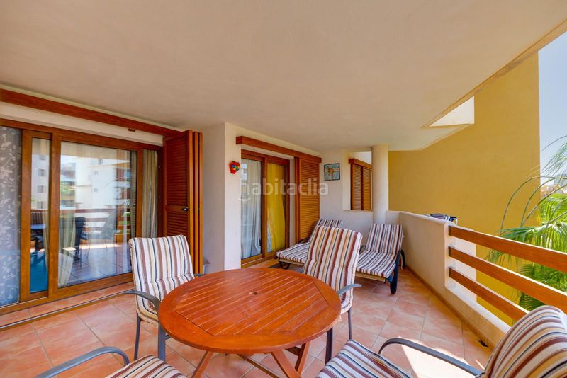 Foto fc9a7739-85d1-4af1-82f8-bb2c45c567b2. Apartament amb piscina a Punta Prima Torrevieja