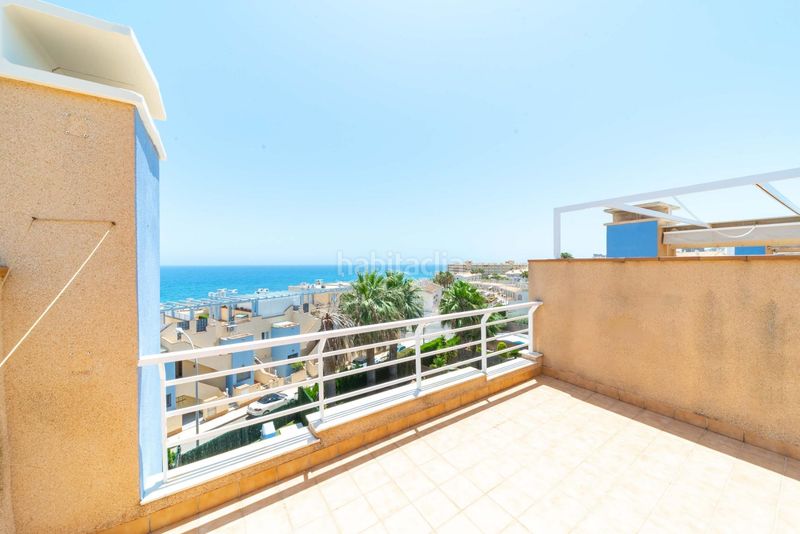 Foto fe7ffde2-617d-44df-9024-bd8aa6e5b2c2. Casa adossada amb piscina a Aguamarina Orihuela