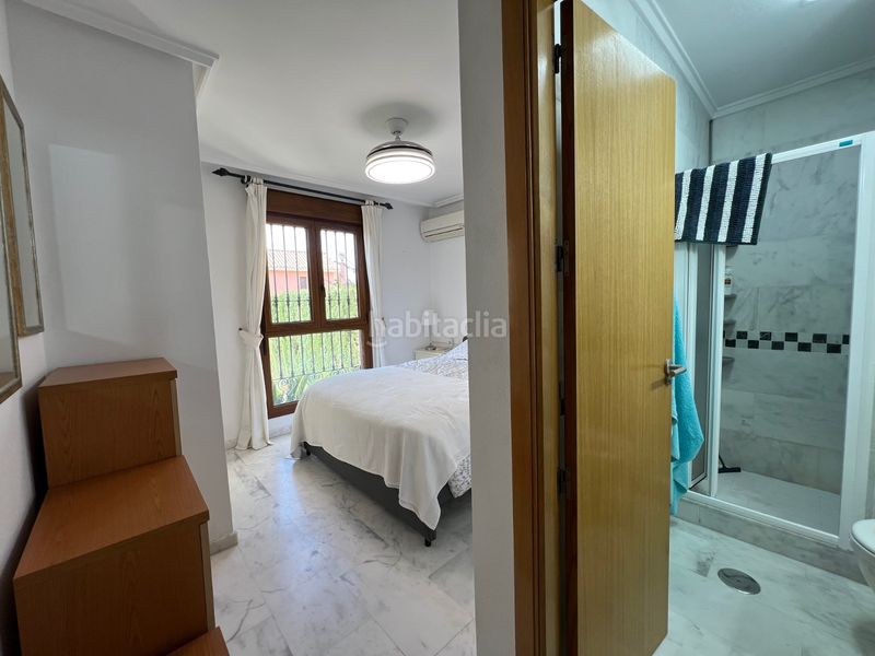 Foto e48861e3-19cc-49d9-8e99-808cfc166501. Casa con piscina in Algorfa