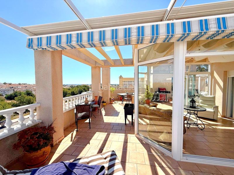 Foto 5323b3b7-fa93-4dc6-a865-36373040a33e. Àtic amb piscina a Playa Flamenca Orihuela