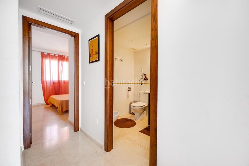 Foto befe8925-e5d1-42c8-a84c-77df1be6da06. Apartament amb piscina a Punta Prima Torrevieja