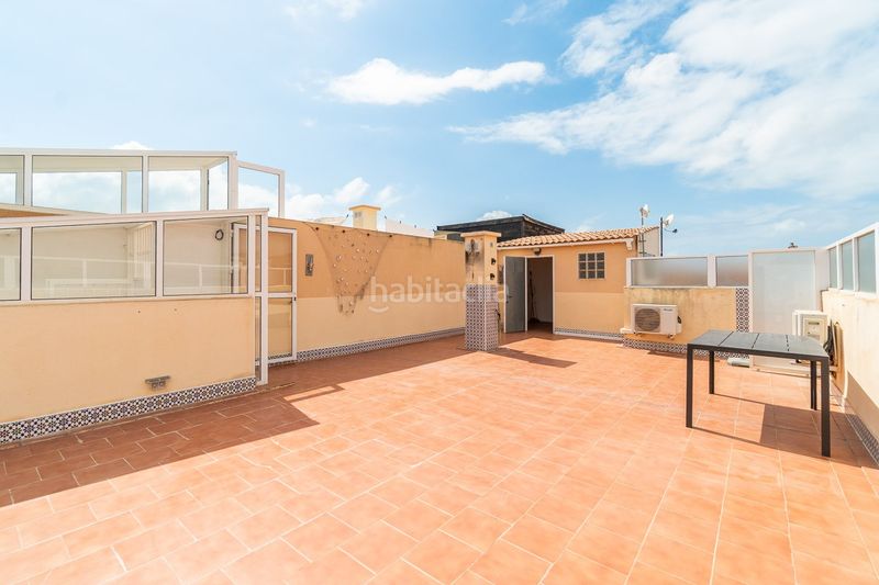 Foto ee6fa871-aa06-4054-8a1e-fadb4834ceca. Àtic amb piscina a La Florida Orihuela