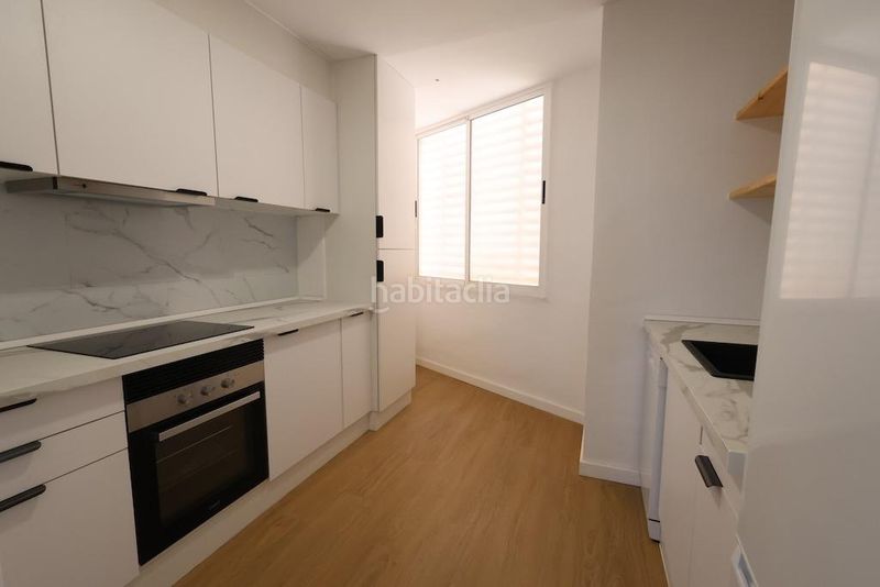 Foto 9db718a4-b737-4979-80e9-4882a8a3d379. Apartament amb piscina a La Zenia Orihuela