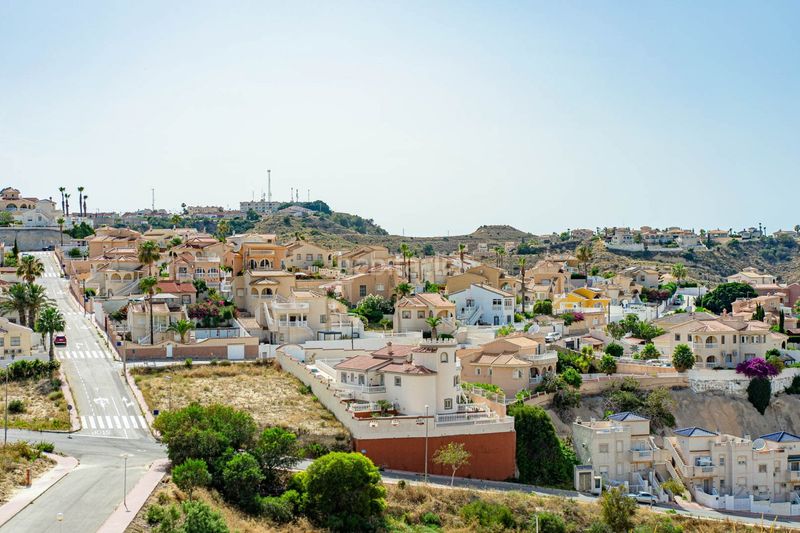 Foto a2e8165d-0e23-4f65-957e-948aab87d2c4. Planta baixa amb piscina a Rojales
