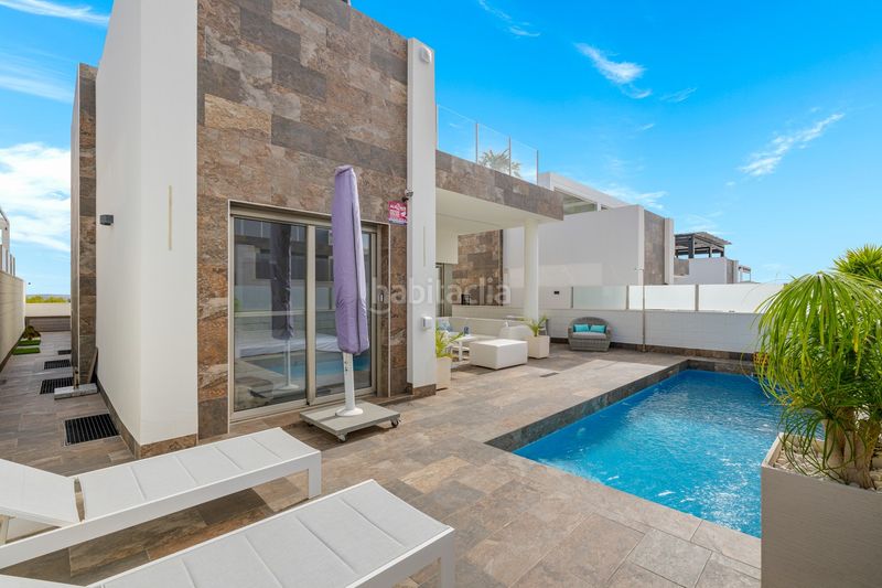 Foto a8d1757c-9b8b-445d-94af-cde79f04dade. Chalet ... en Los Almendros Orihuela