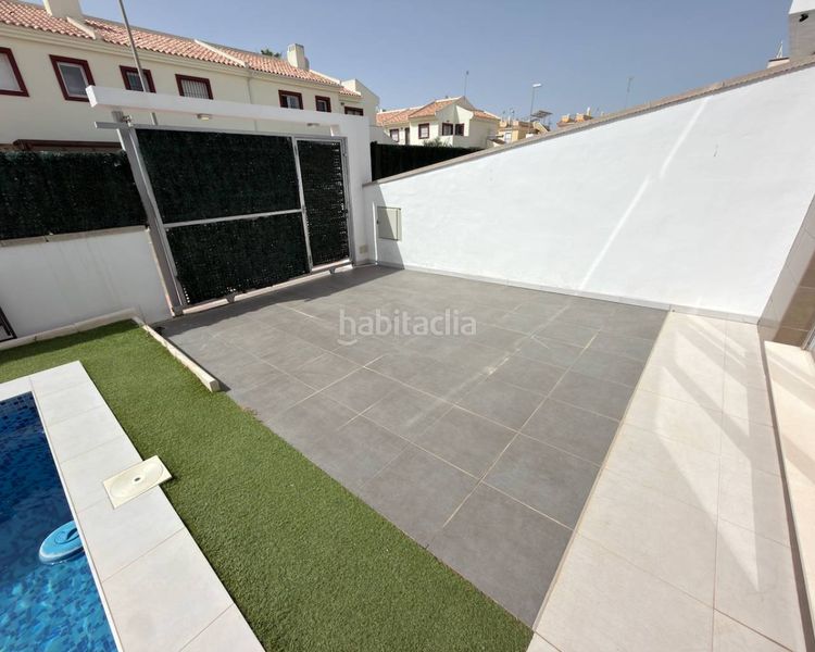 Foto e91ee18a-4cfb-4925-88f7-35c485ad0368. Xalet amb piscina a Centro de la Ciudad Quesada Rojales
