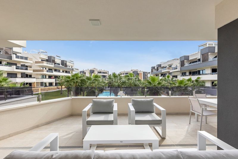 Foto ca2b65cf-a2b4-4995-b354-ba846e93e855. Apartament amb aparcament piscina a La Florida Orihuela