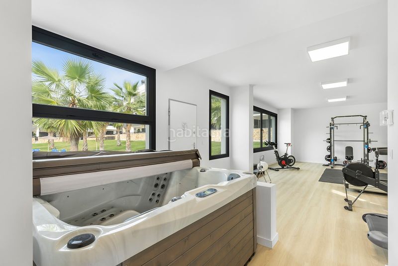 Foto ff732671-e41a-4539-ad69-bbd4eb3a748a. Apartament amb aparcament piscina a La Florida Orihuela