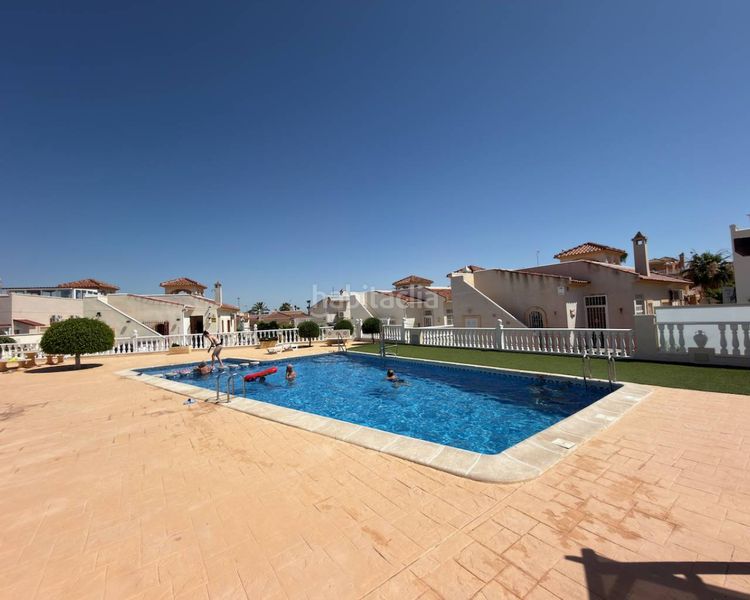 Foto adc112d0-8385-4675-be29-2ec6d74b12ac. Xalet amb piscina a Algorfa