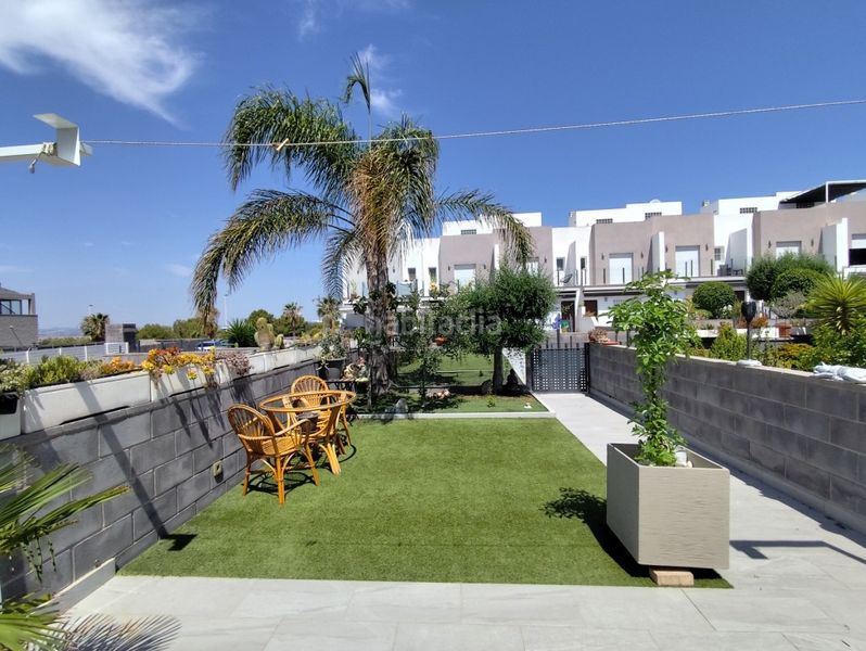 Foto a6cca530-5565-417d-a4b1-719c0b8bdcf9. Casa adossada amb piscina a Parque Acuático - Sector 25 Torrevieja