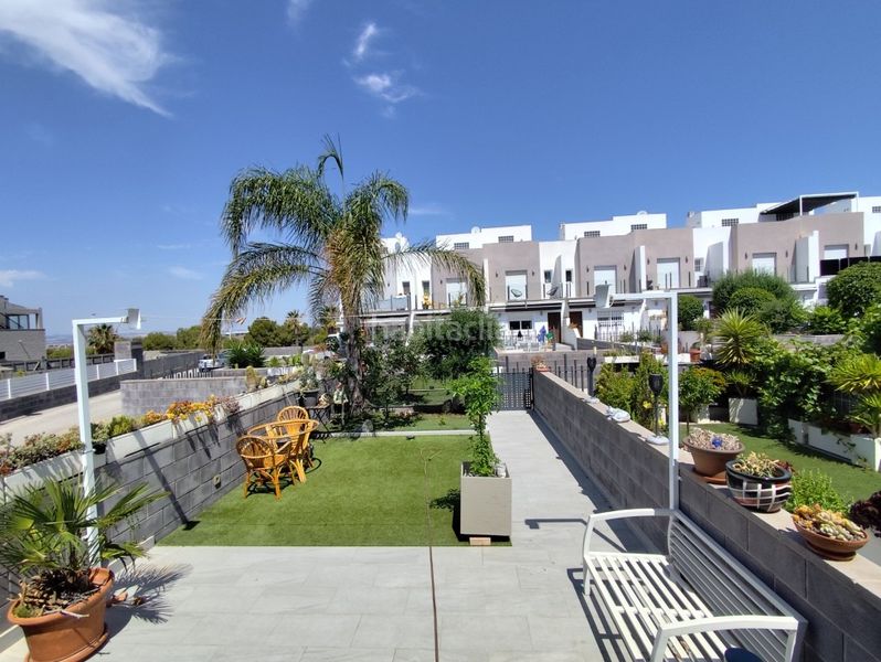 Foto b84d3eb3-2fe0-4f15-9443-85b9d6096732. Casa adossada amb piscina a Parque Acuático - Sector 25 Torrevieja