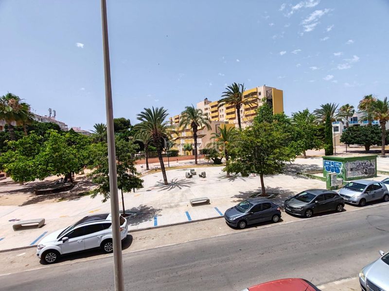 Foto d4d99bda-c28f-4f3a-8385-baf14a18aad3. Apartament amb piscina a Avenida Habaneras - Curva de Palangre Torrevieja
