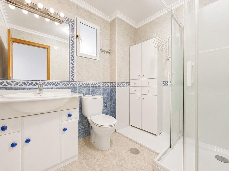 Foto baeba30f-ad87-4940-bd6e-7c14f0d52b4c. Apartament amb piscina a Campoamor Orihuela