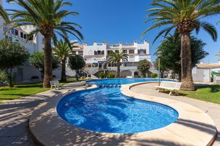 Dachwohnung in Torreblanca. Descubre este apartamento moderno perfectamente ubicado, con 1 a