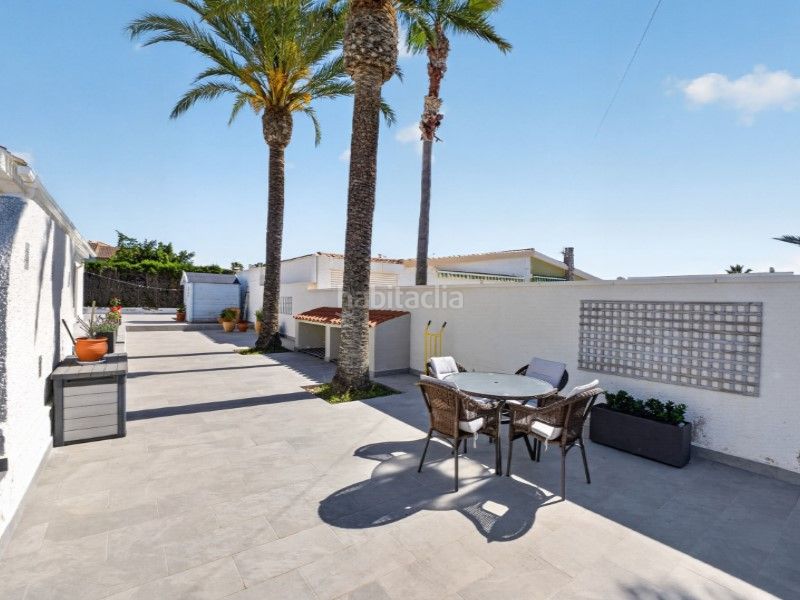 Foto 32b40df6-f327-4eb8-9e6c-6b284a47a7d6. Casa aparellada amb aparcament a nueva Torrevieja Torrevieja