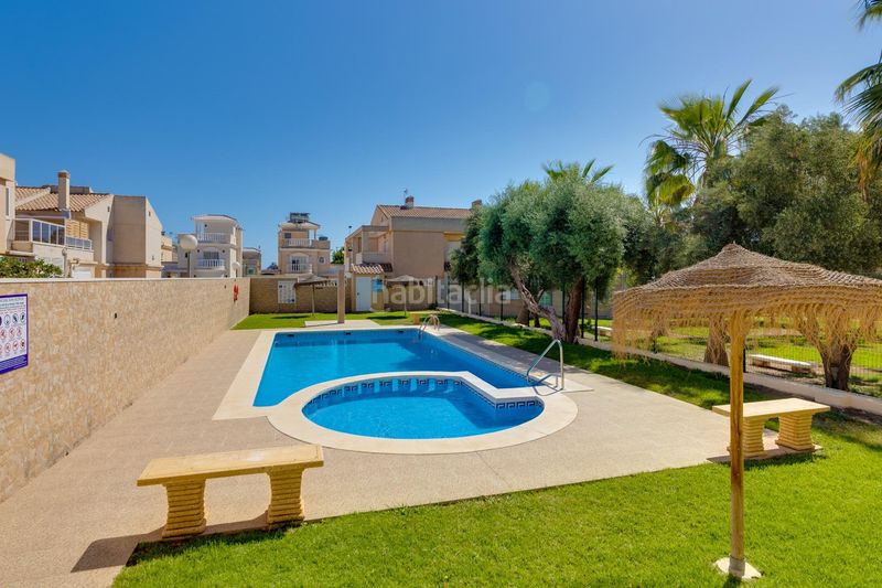 Foto 68b907ec-cf9e-4b6a-8196-9657b3b4403e. Casa adossada amb piscina a Aguas Nuevas Torrevieja