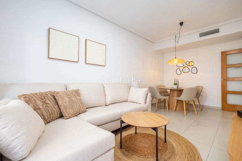 Foto 4c5f4432-aecc-4cad-925a-92df2462ea1c. Apartament amb aparcament a Las Piscinas Naturales Torrevieja