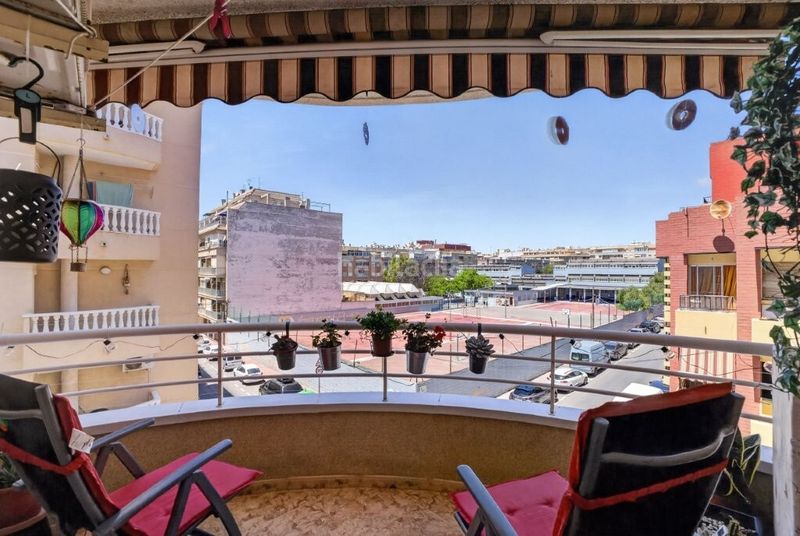 Foto 40dd7759-c39e-4479-b7a0-313989db1737. Apartament amb piscina a Antonio Machado Torrevieja