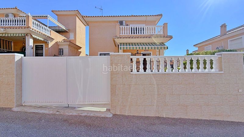 Foto 5db2279c-6388-4995-81e6-cac6439324e5. Chalet mit parking pool in Los Balcones y los Altos Orihuela