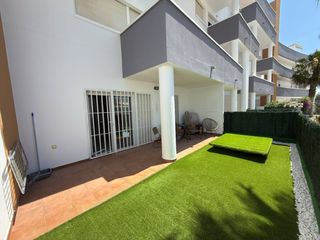 Rez-de-chaussée à Villamartín-Las Filipinas. ...