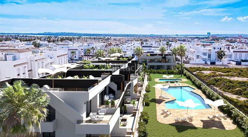 Foto 1f3a45d3-e2a9-4e93-9635-148e2bdaa7cf. Planta baixa amb piscina a Lo Marabú Rojales