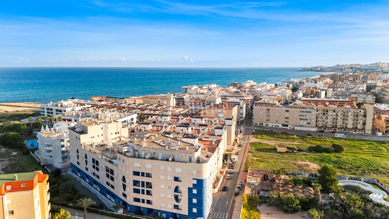 Foto d3e63bbb-6965-4465-b140-2de2105d7924. Apartament amb piscina a Gaspar Perelló Torrevieja