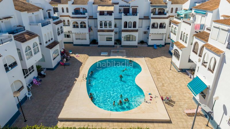 Foto 2f839474-0005-4c10-a5b3-770e30387541. Planta baixa amb piscina a Playa de los Náufragos Torrevieja