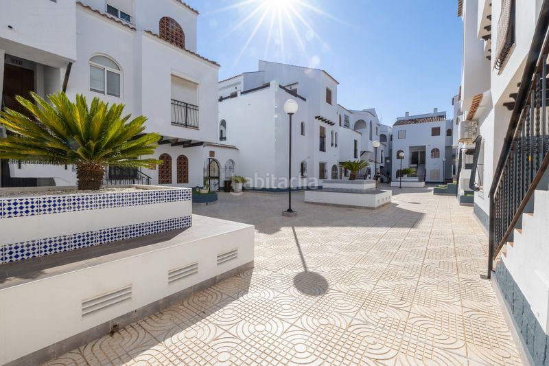Foto 86705b92-8536-4d4d-ad0b-cce069163db0. Planta baixa amb piscina a Playa de los Náufragos Torrevieja
