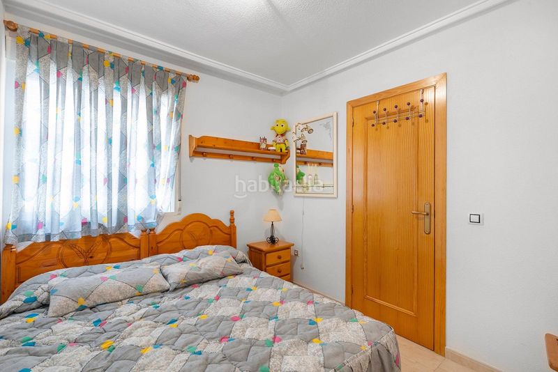 Foto 100428d1-7ef6-4bb1-925e-fe3bf0f310cc. Apartament amb piscina a Antonio Machado Torrevieja