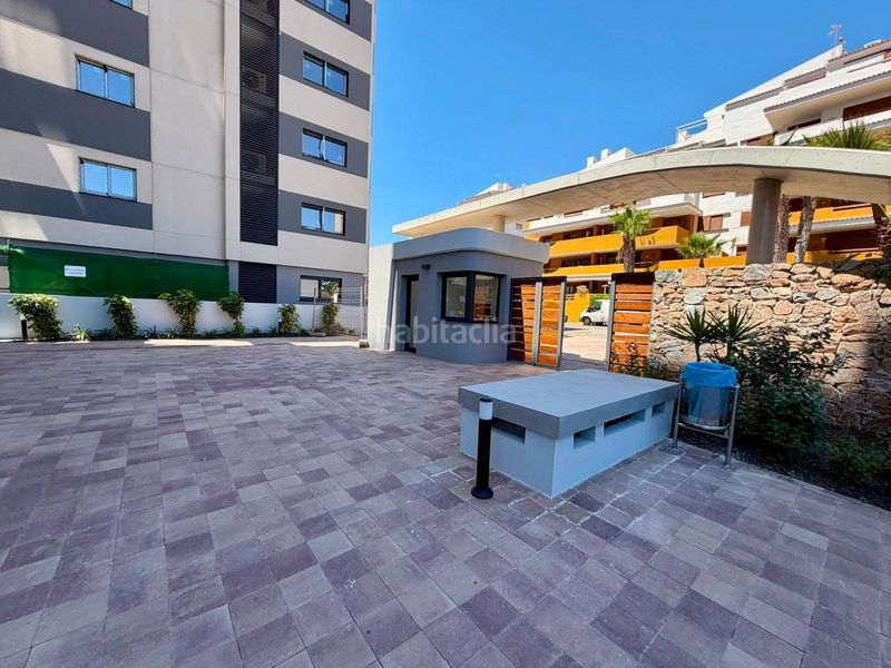 Foto c5dbd03a-3ae3-408d-adbf-dc670385df94. Apartament amb aparcament piscina a Punta Prima Torrevieja