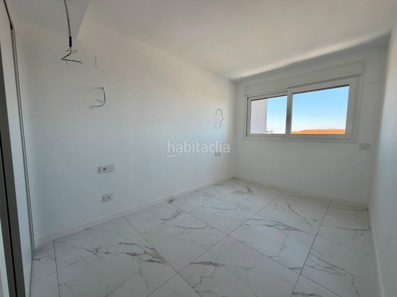 Foto dca21a2e-38e5-4700-aa34-d524df630983. Apartament amb aparcament piscina a Punta Prima Torrevieja