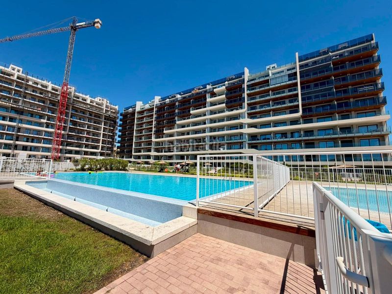 Foto efc8099f-69b8-41ec-aa6b-e5415877e4ab. Apartament amb aparcament piscina a Punta Prima Torrevieja