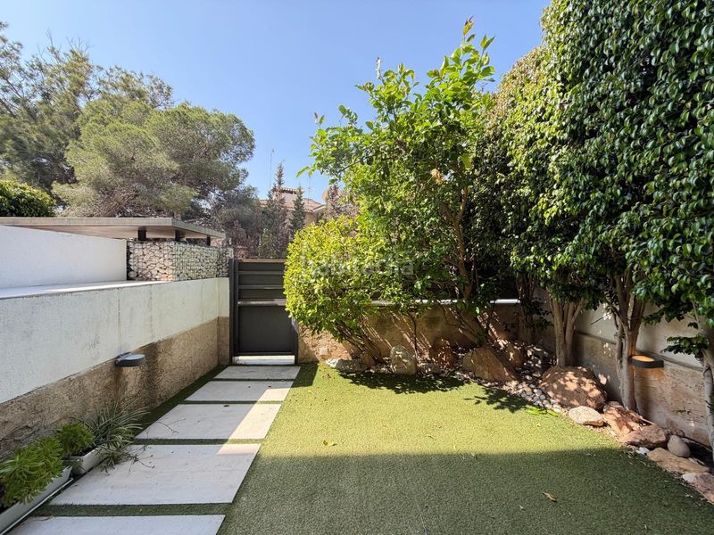 Foto 6ef40422-302c-4fbe-b257-b6b8360f5704. Planta baixa amb piscina a Campoamor Orihuela