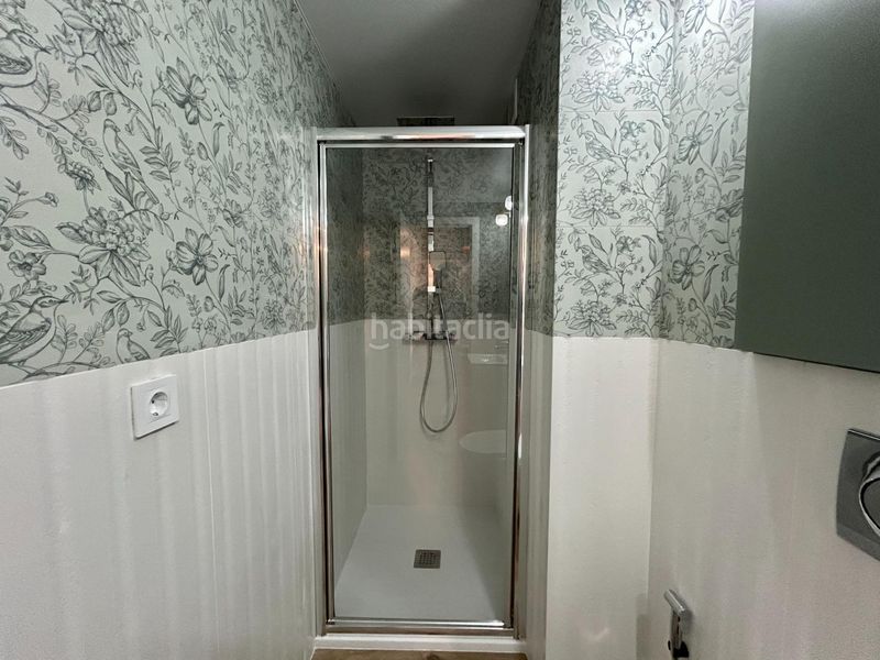 Foto 42c56b59-5ad2-4e90-ae93-2c7122826044. Apartamento se vende un elegante apartamento en primera liacutenea del mar la combinacioacuten perfecta de confort, estilo y ubicacioacuten ua en Torrevieja