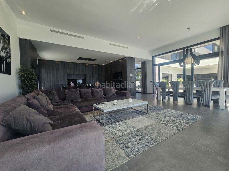 Foto e05b55f7-3d72-4720-85f0-372db39f0df8. Chalet ... en Cabo Roig Orihuela