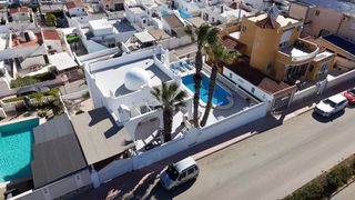Chalet in Villamartín-Las Filipinas. ...